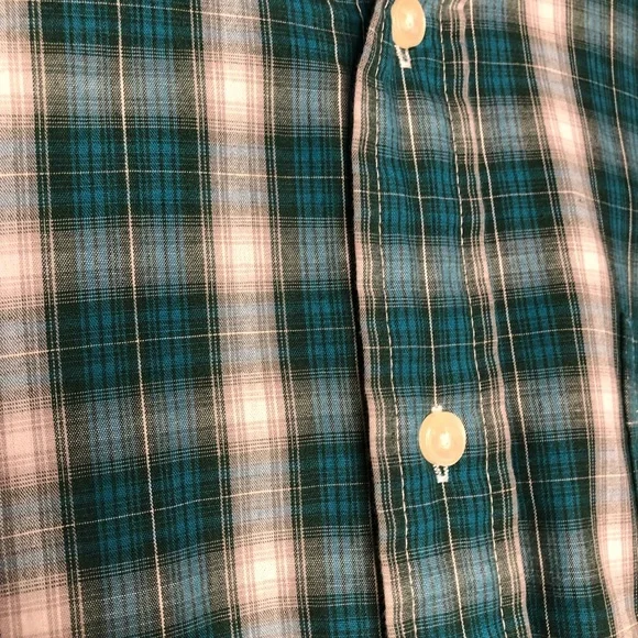 Easy care Saddlebred green/ white plaid button down size MEDIUM cotton/polyester - Picture 2 of 7